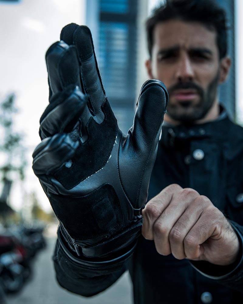 Guantes Café III Man