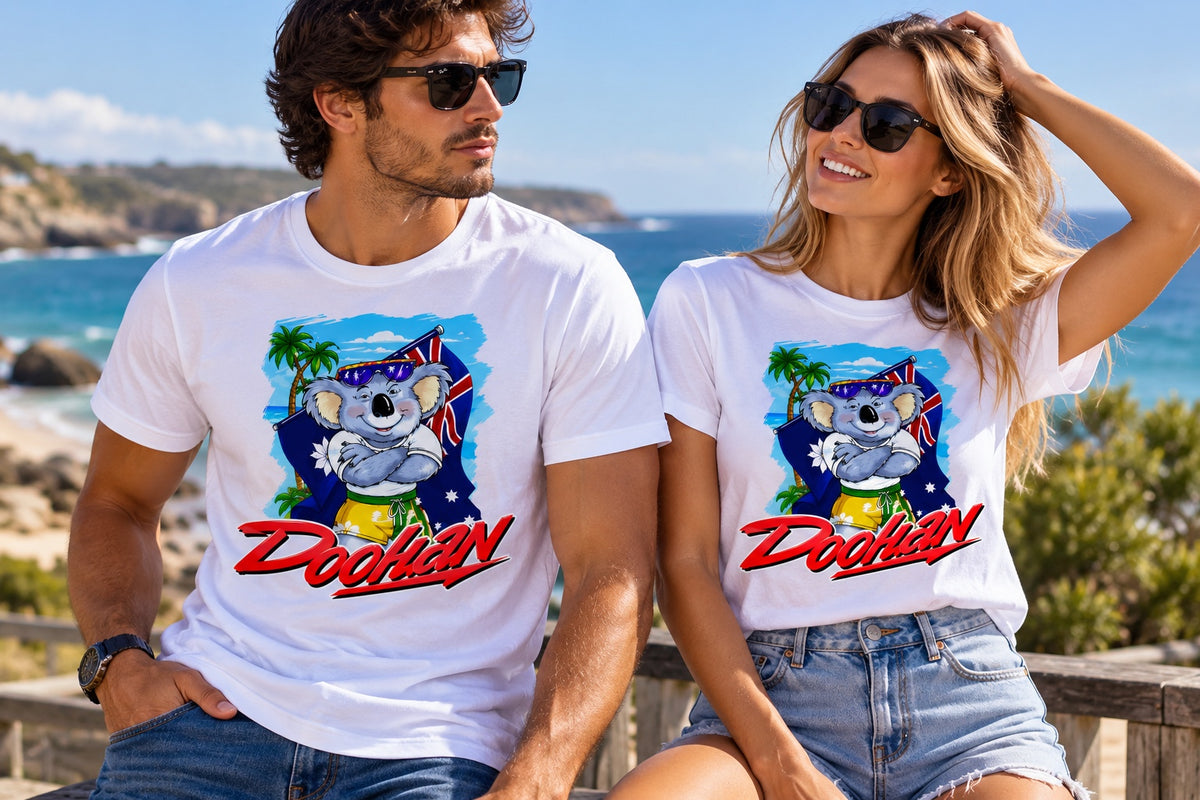 Modelos con camiseta Doohan blanca